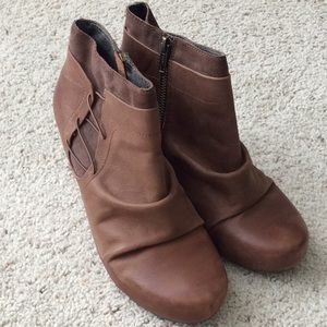 OTBT Rhinelander Ankle Boots. Size 7.5.